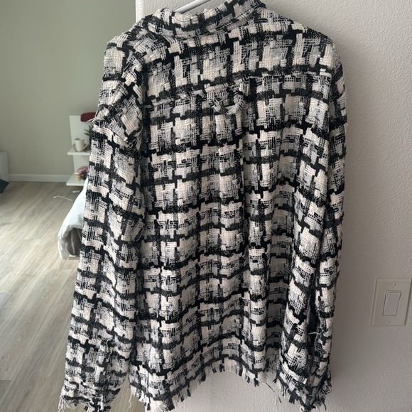 Mnml frailed style plaid button up size large worn once - Picture 2 of 5